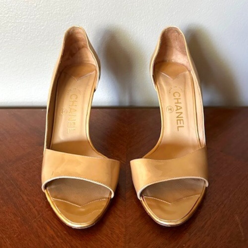 Chanel CC Logo Pearly Gold Patent Leather Cut Out Open Toe Pumps US 9 EU 40